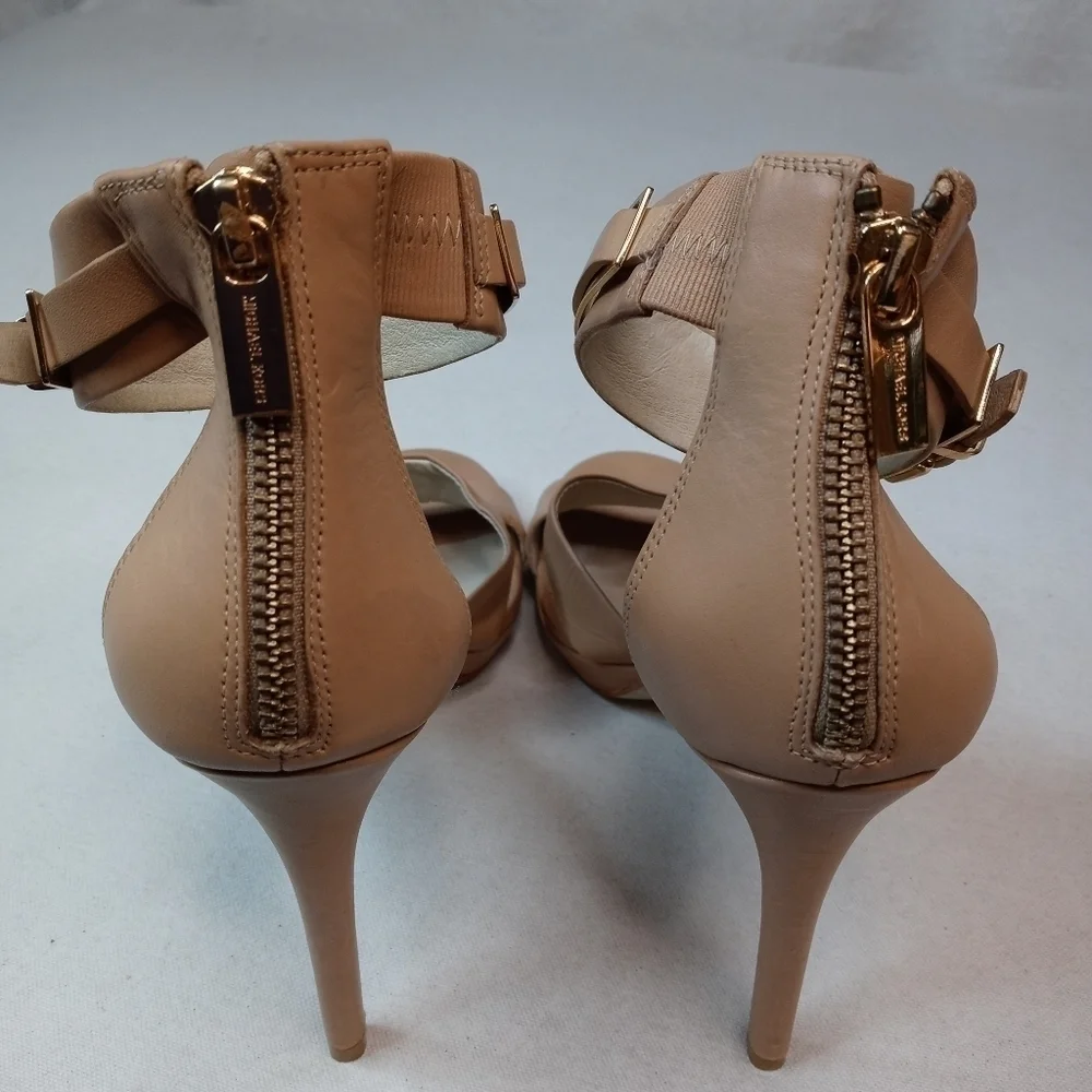 Michael Kors MK Back Zip Nude beige Stiletto 4.5